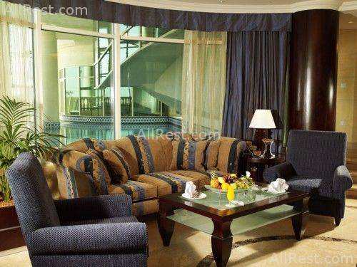 Al Murooj Rotana Suites 19